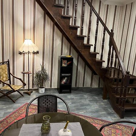 Home Away Home In Heart Of Тбилиси Экстерьер фото