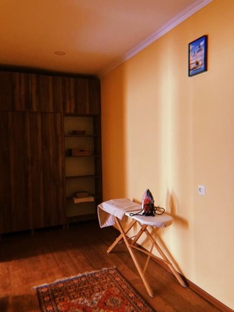 Home Away Home In Heart Of Тбилиси Экстерьер фото