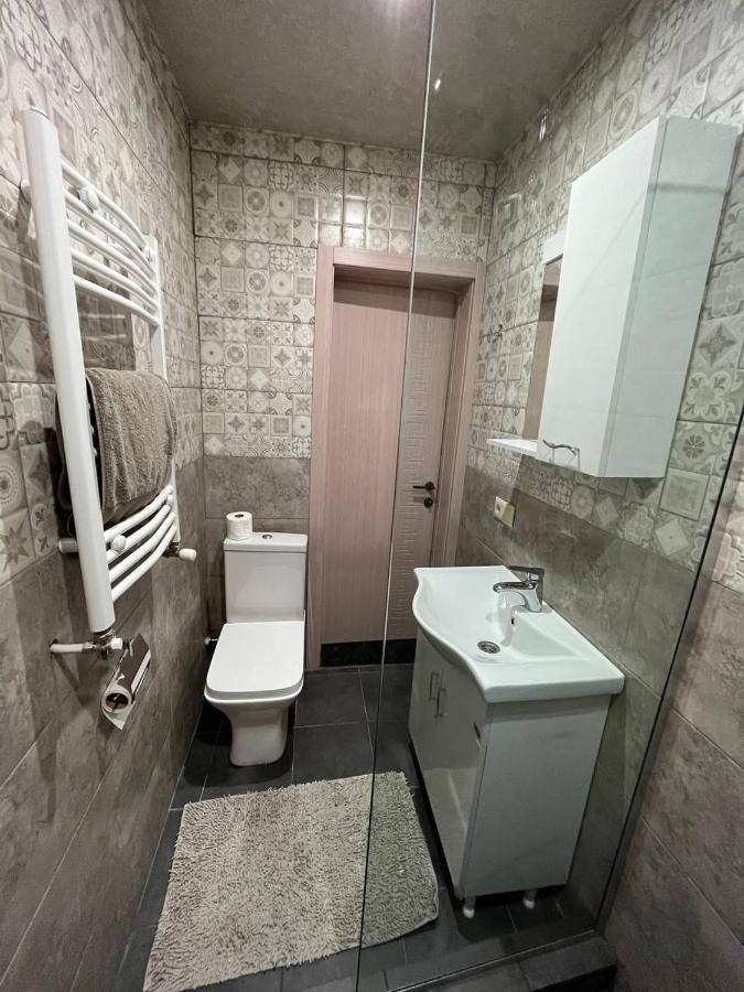 Home Away Home In Heart Of Тбилиси Экстерьер фото